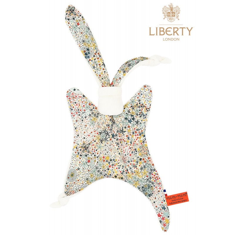 Doudou Le Harry Liberty of London. Archie, fils de Meghan Markle adore ce cadeau de naissance original et made in France. Doudou Le Harry Liberty of London. Archie, fils de Meghan Markle adore ce cadeau de naissance original et made in France.
